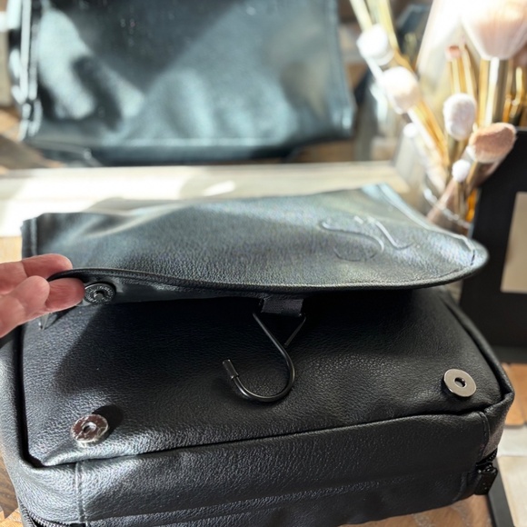 Seint Travel Toiletry Bag - Picture 2 of 6